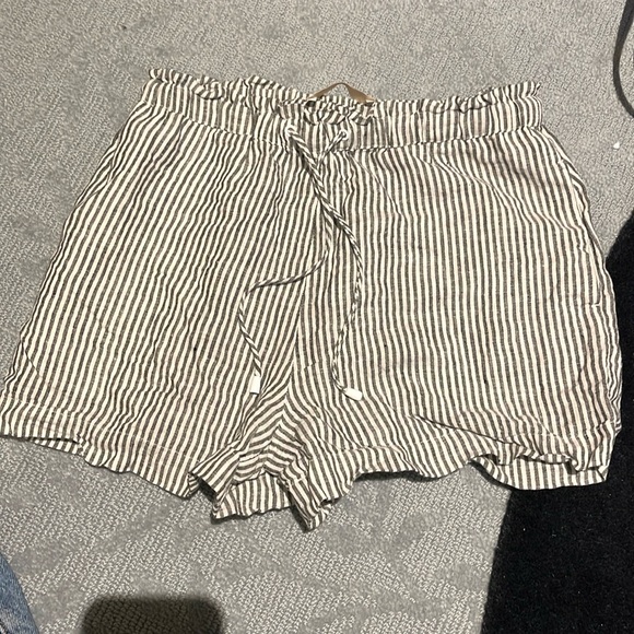 Striped Linen Shorts - Picture 1 of 2